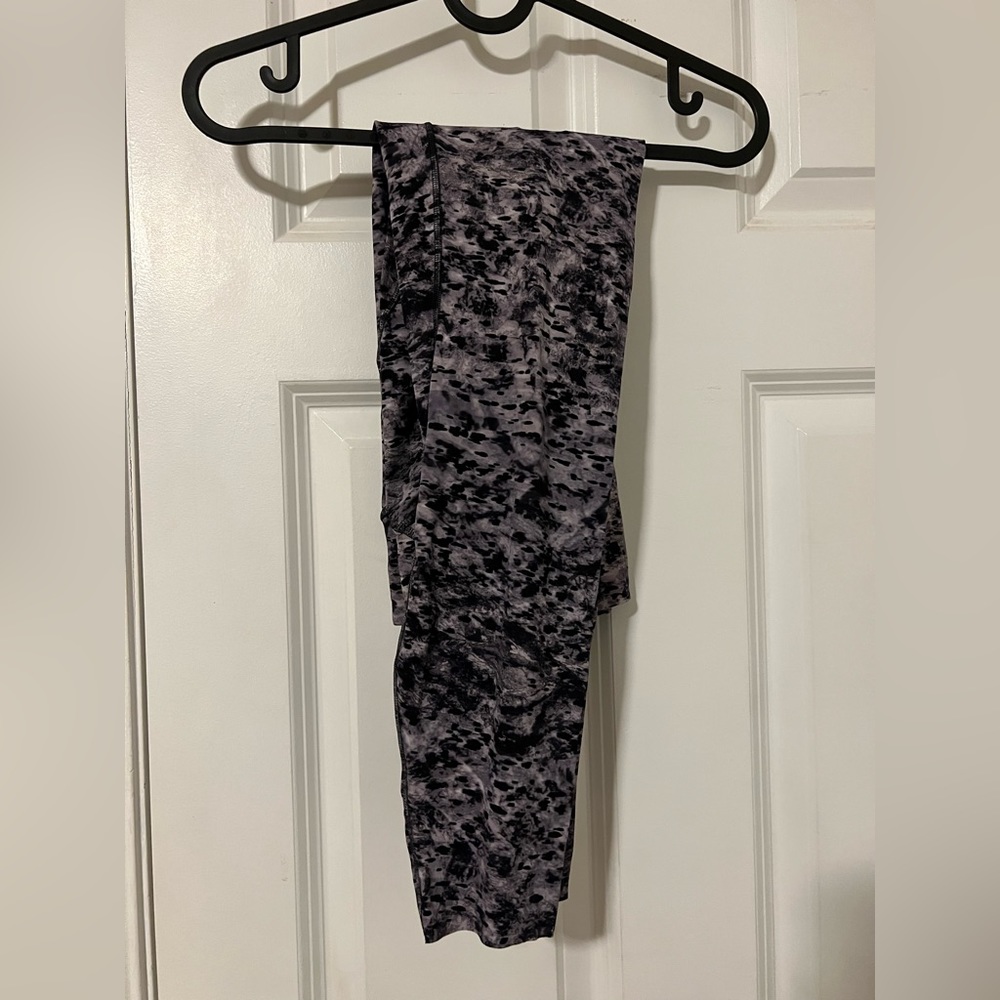 Lululemon base pace high rise tights 25” size 6